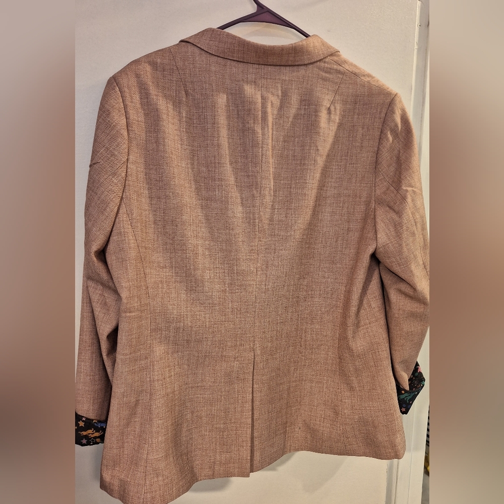 Harry Potter Hufflepuff Blazer - Picture 7 of 7